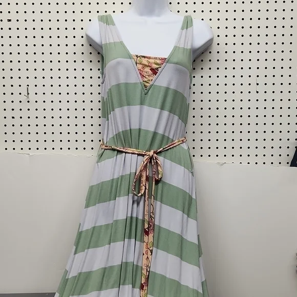 MATILDA Jane Full Length Dress Green Stripe With Floral Hem And Belt Accent Size - Picture 3 of 7